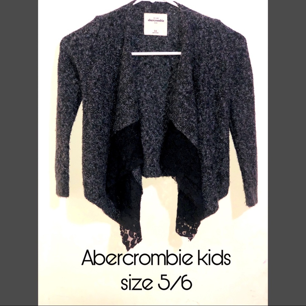 Adorable and super cozy Abercrombie cardigan